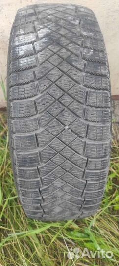 Pirelli Ice Zero 205/60 R16