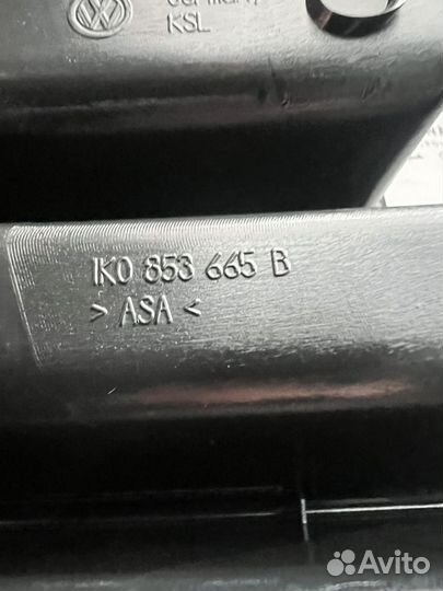 Новая решетка бампера левая VW Golf 5 1K0853665B