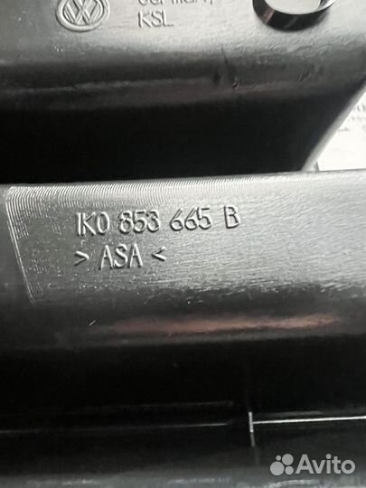 Новая решетка бампера левая VW Golf 5 1K0853665B