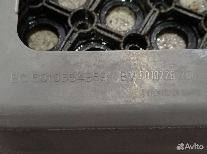 5010354860 Накладка люка
