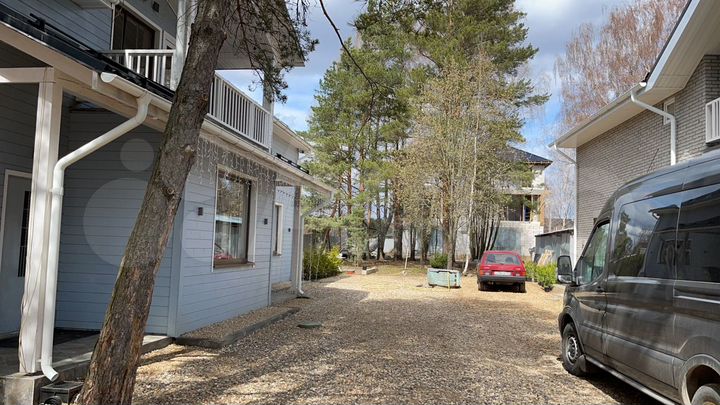 Дом 240 м² на участке 20 сот.