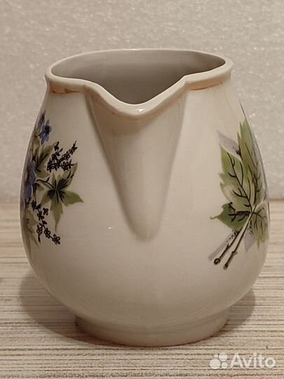 Молочник. Сливочник. Фарфор СССР. Высота - 9 см