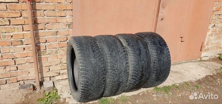 Nokian Tyres Hakkapeliitta 8 SUV 275/50 R20