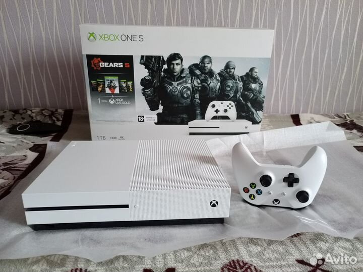 Xbox One S 1tb с играми