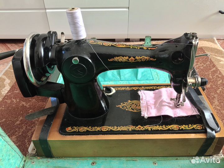 Швейная машинка ручная СССР