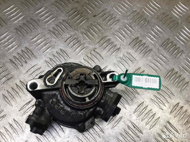 Насос вакуумный Citroen C4 9684786780; 1692776; 31