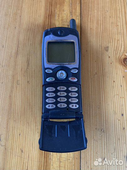 Телефон LG 500