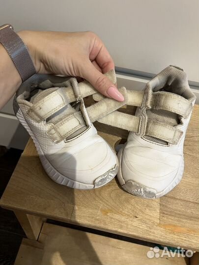 Кроссовки Adidas детские 28 р