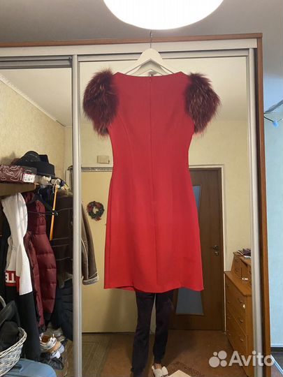 Платье женское 44 размер с мехом