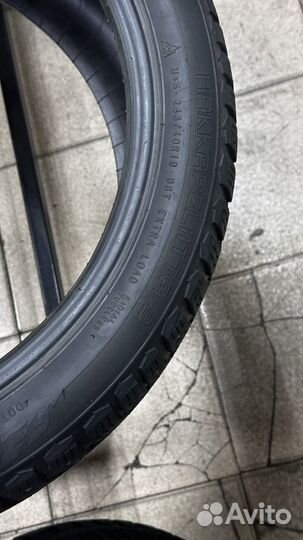 Nokian Tyres Hakkapeliitta 9 245/40 R19