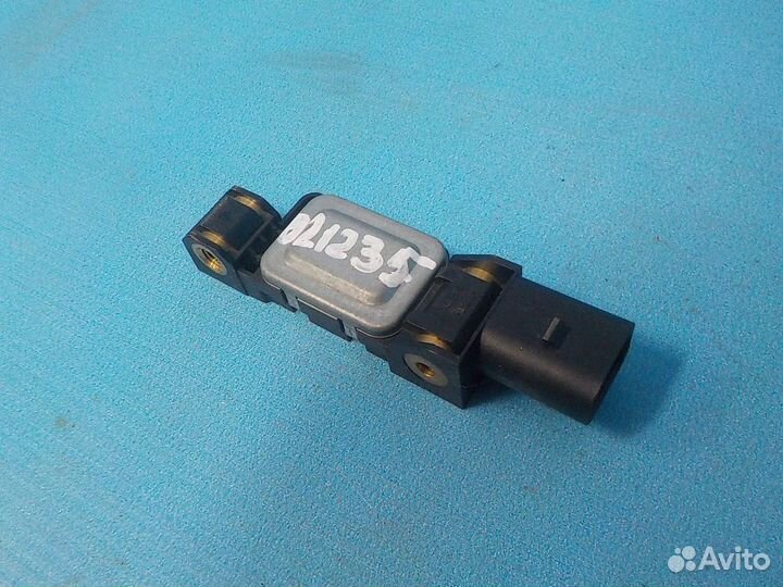 Датчик Air Bag передний volkswagen Touareg 2002-20