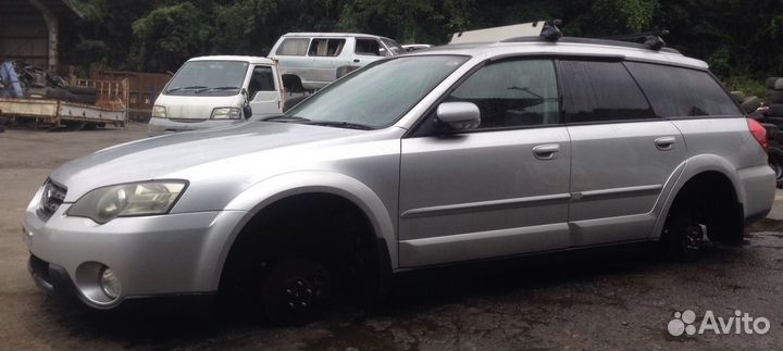 Стекло задней левой двери на Subaru Outback B13