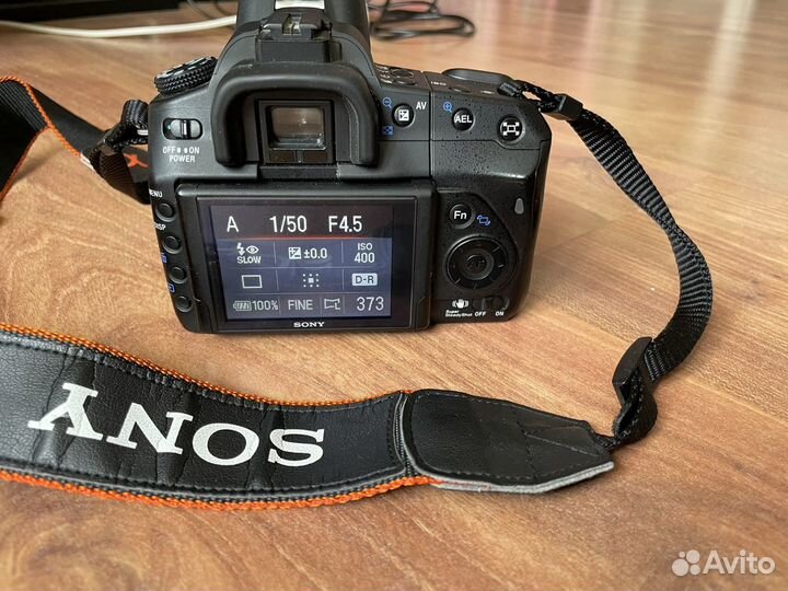 Зеркальный фотоаппарат Sonny a 300