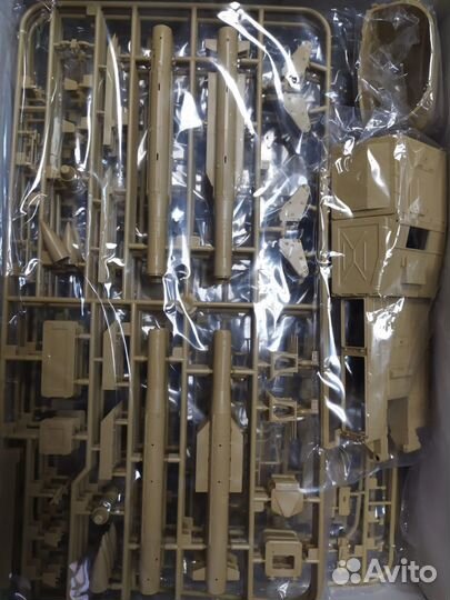 9K37M Buk-M1 с металлическими траками 1/35