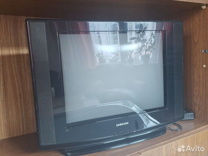 Телевизор samsung
