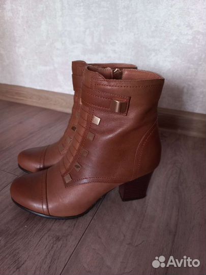 Ботинки женские