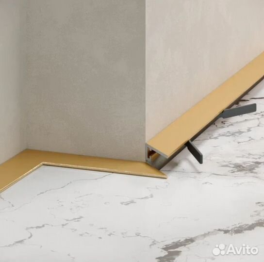 Микроплинтус напольный щелевой анодиров до 2,4 м