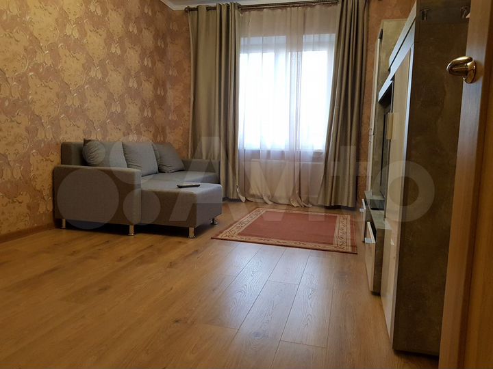2-к. квартира, 80 м², 5/11 эт.