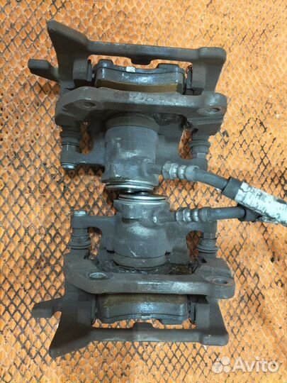 Комплект суппортов задний Audi Q5 I 8R cdnc 2011