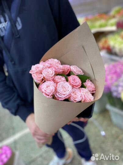 Кустовые розы Букет из кустовых роз