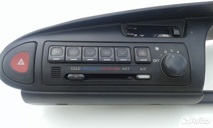 Блок управления кондиционером nissan bluebird U 13