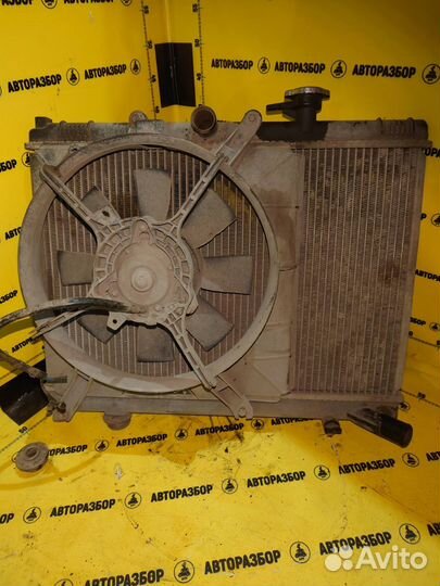 Радиатор охлаждения двигателя Kia Rio 1