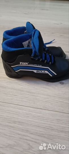 Лыжные ботинки