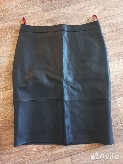 Кожаная юбка карандаш