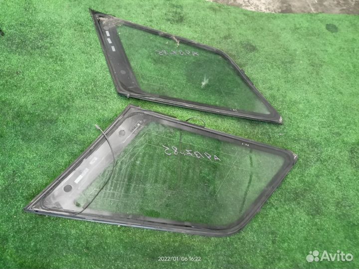 Стекло собачника пара Audi A4 Avant B7 BGB 2005