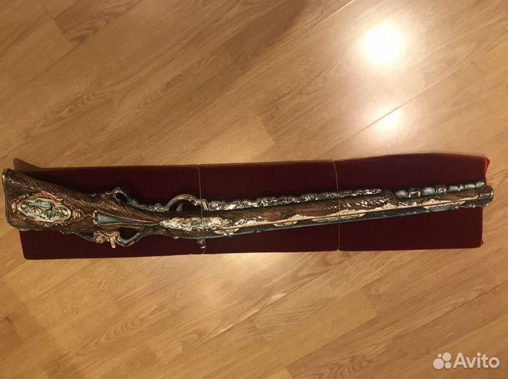 Сувенирный сосуд