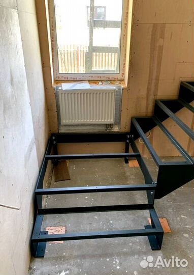 Г-образная лестница