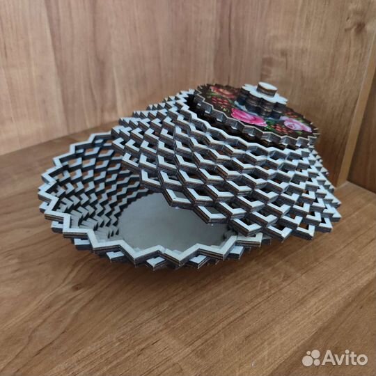 Конфетница деревянная