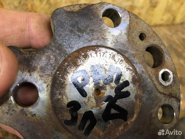 Цапфа задняя правая Skoda Rapid лифтбек cfna 2014