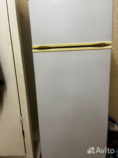 Продам холодильник рабочий состояний