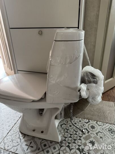 Унитазы и бачки бу