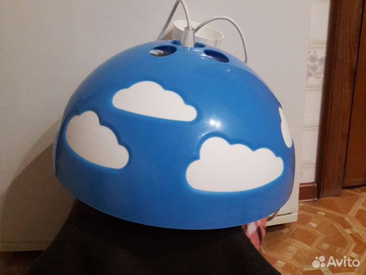 Комплект лампа настольная и люстра икеа