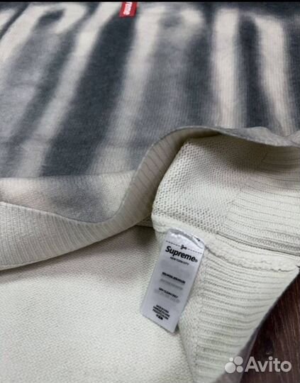 Свитер Supreme Blurred Logo