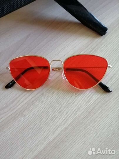 Очки солнцезащитные