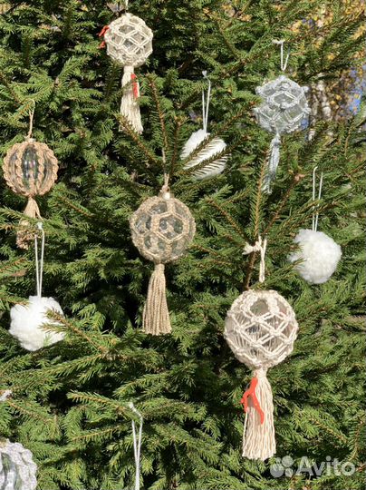 Елочные игрушки макраме ручной рабоы