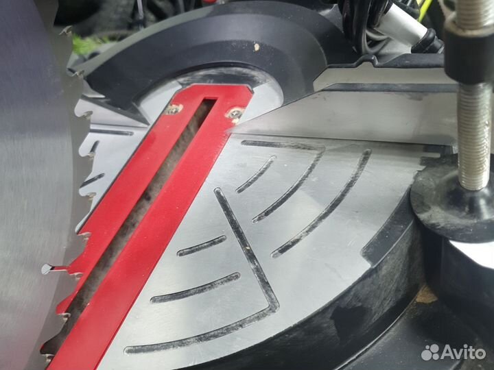 Торцовочная пила зубр 1800вт зпт 305 1800 пл