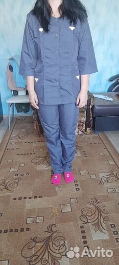 Медицинский костюм женский 46 размер