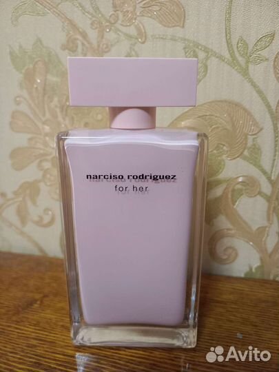 Narciso rodriguez for her