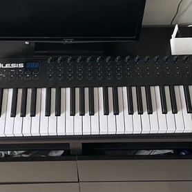 Midi клавиатура alesis VI61