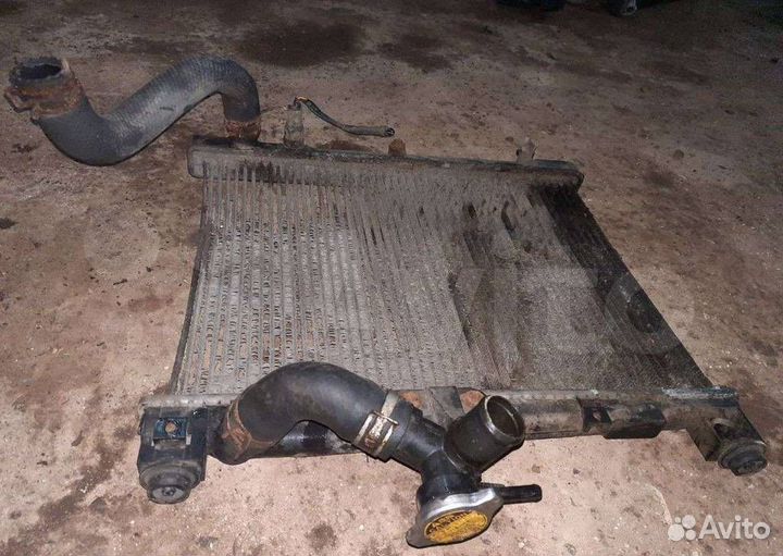 Радиатор основной Toyota Yaris P1 2001