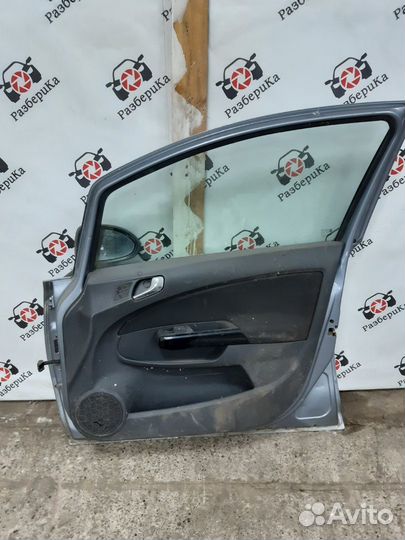Дверь передняя правая Opel Corca D