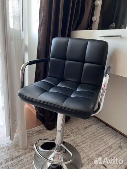 Барный стул