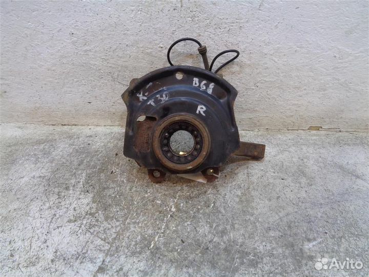 Кулак поворотный передний правый Nissan X-Trail