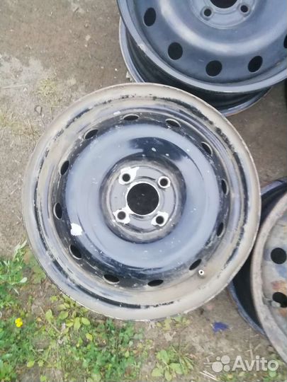 Диски R15 от Рено Логан оригинальные