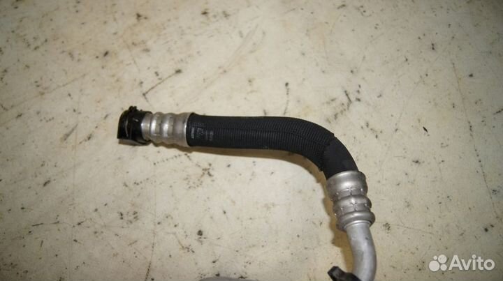 Трубка подачи на масляный радиатор (пробег 36660) BMW 535i GT F07