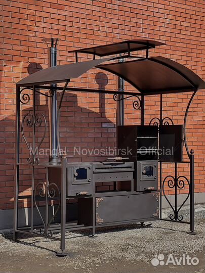 Мангал с крышей